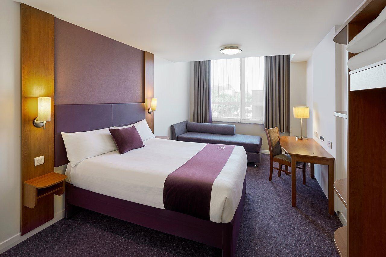 Premier Inn Newcastle - Metro Centre Гейтсхед Экстерьер фото